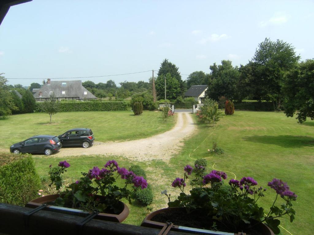 Manoir Melphil Bed & Breakfast Saint-Etienne-la-Thillaye Bagian luar foto